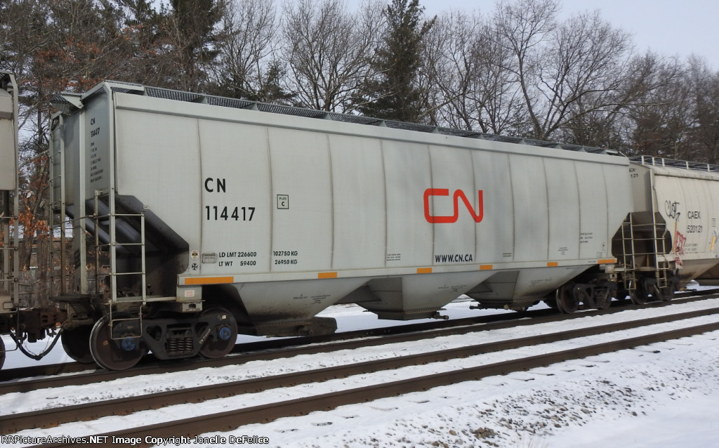 CN 114417